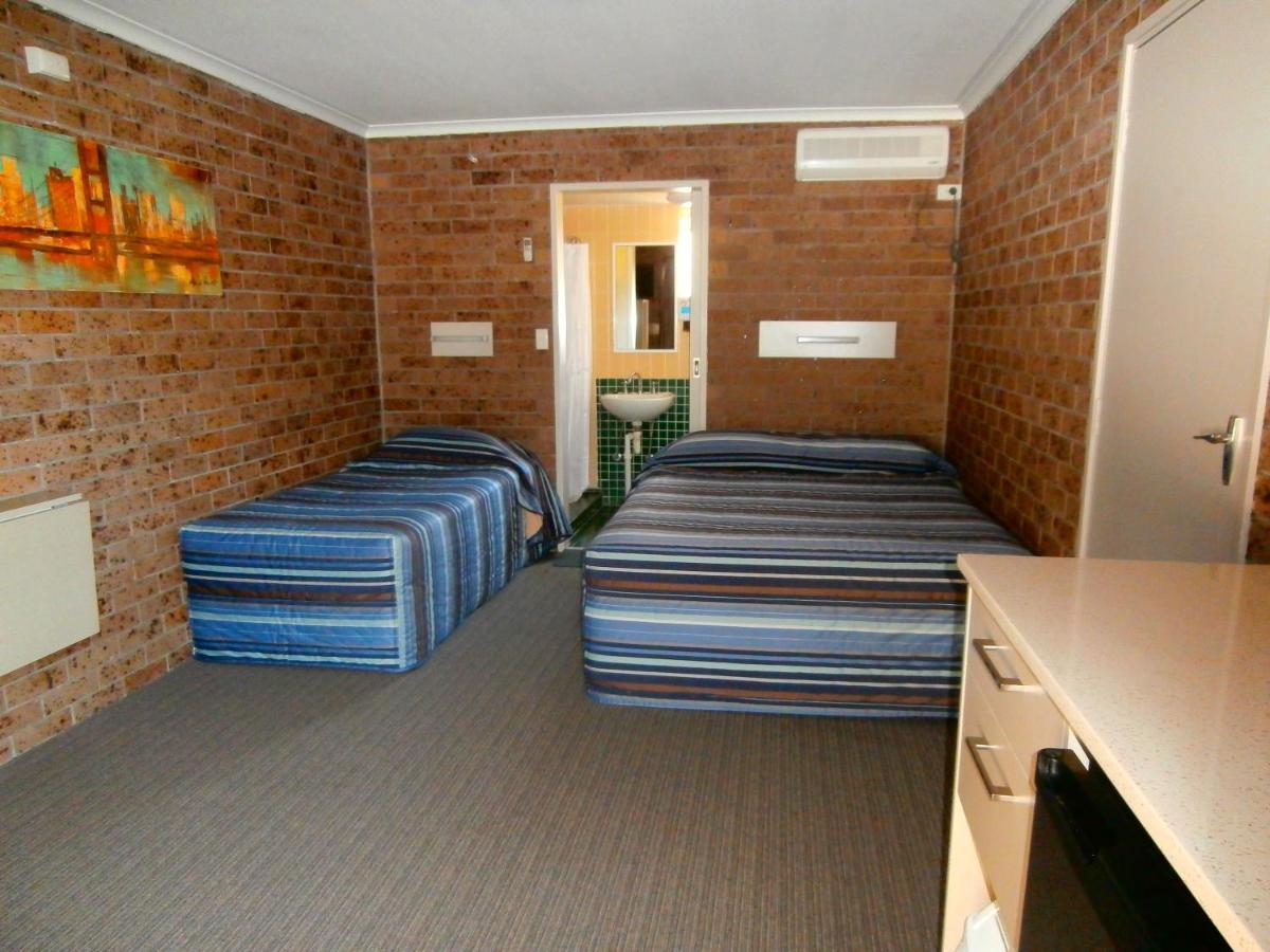 The Canungra Motel Exterior photo
